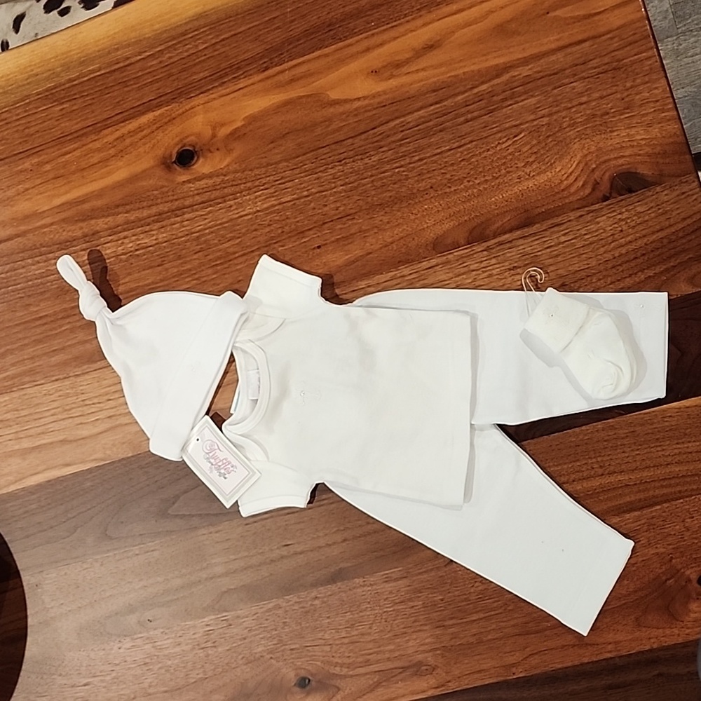 4 pc Baptism/Faith ceremony outfit 0-3 month